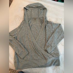 Hyba long sleeve top nice for over a cotton t shirt , good condition